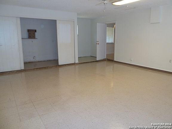 5th image of 5851 Burgoyne St