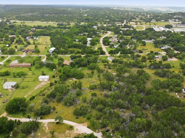 319 Sunset Dr, Burnet, TX 78611