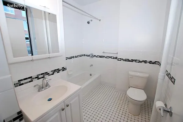 Rented by Sotheby's International Realty | media 21