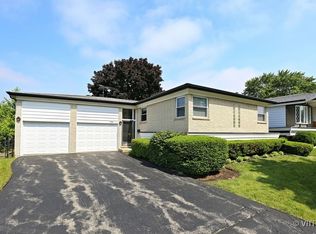 9766 N Huber Ln, Niles, IL