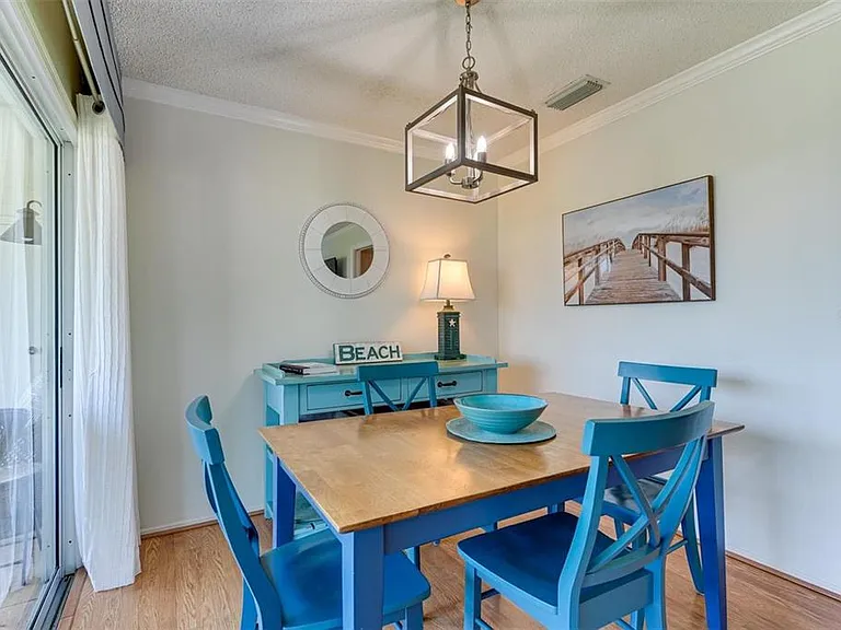 923 Sandpiper Cir #923 — Photo 7
