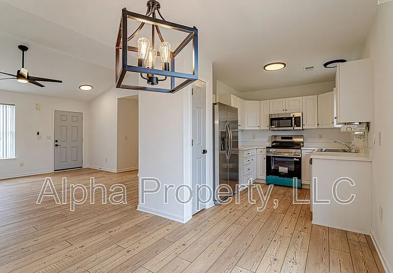 103 Hickory Rock Ln — Photo 5