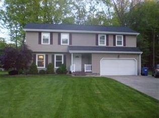 1423 Turnberry Dr, Youngstown, OH
