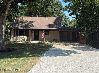 3118 Rock Ridge Rd, Jefferson City, MO 65109