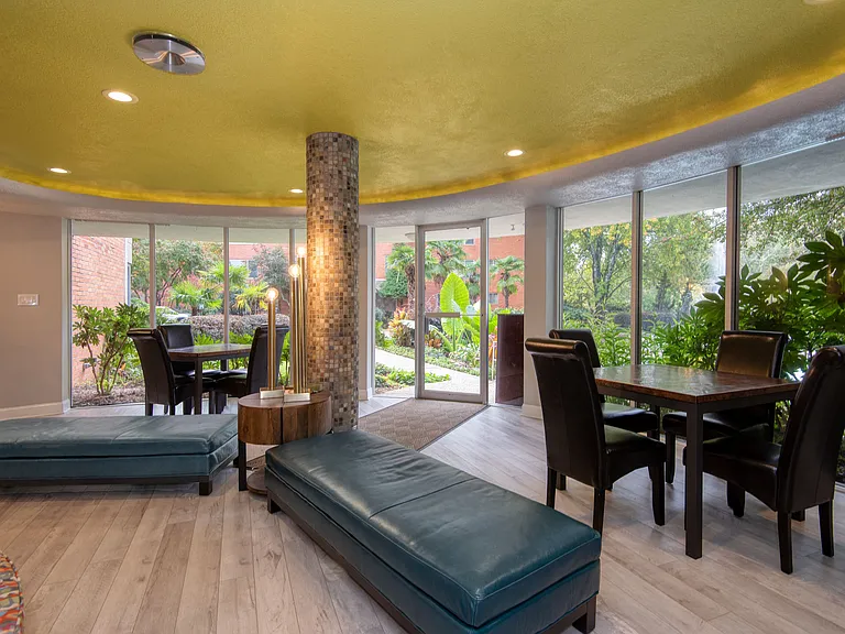 Rivercliff Estate Apartments in Little Rock, AR