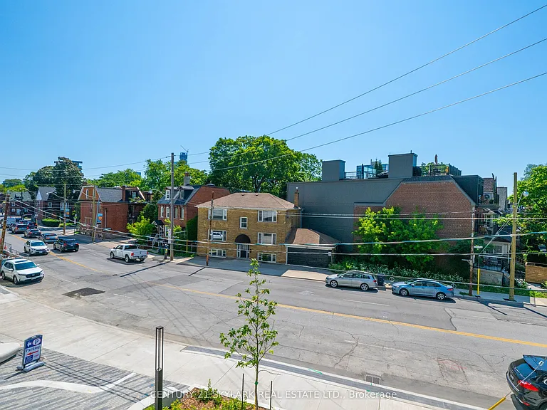 322 Dupont St #206 — Photo 24