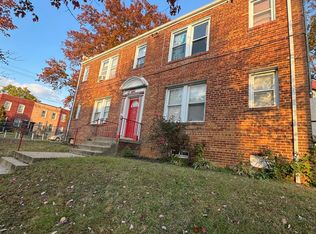 300 34th St SE APT 1, Washington, DC 20019