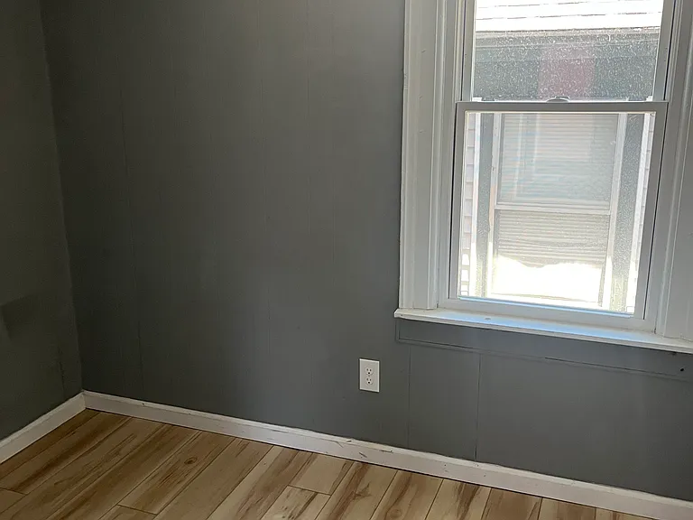 23 Schuyler St #2 — Photo 8