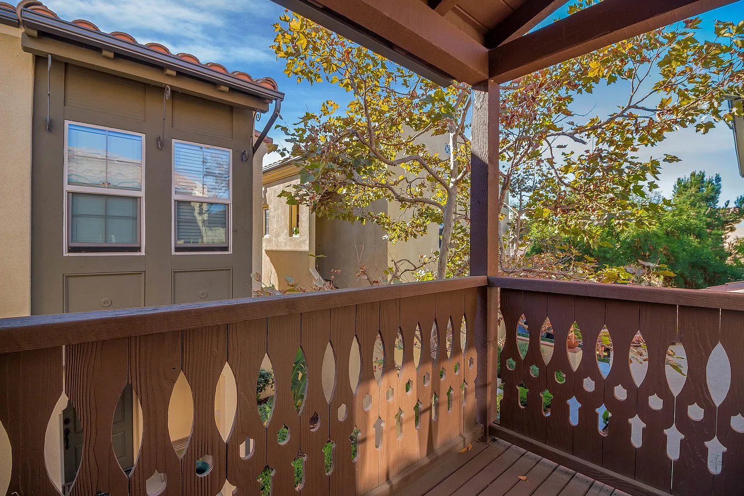 Nestled in the Woodbury Community- detached 2-bedroom Bowen Court Town Home — Photo 1