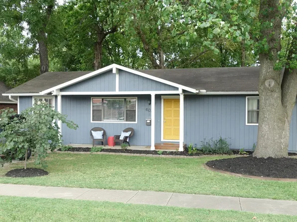 404 NW 3rd St, Bentonville, AR 72712