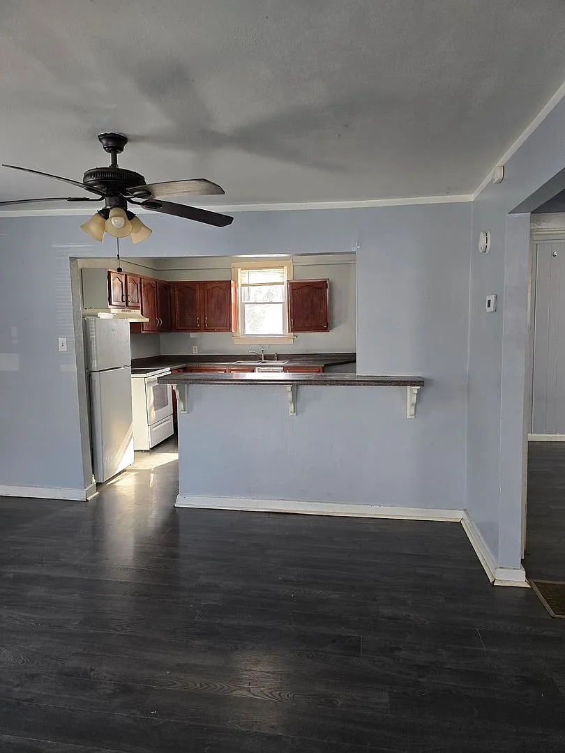 Nice 2BD/1BA — Photo 2
