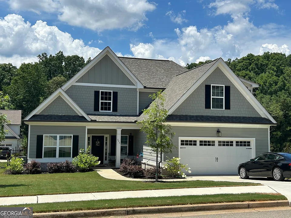 205 Solihull Ln