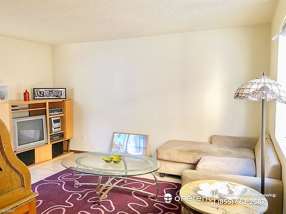 3rd image of 1820 Speyer Ln APT 4