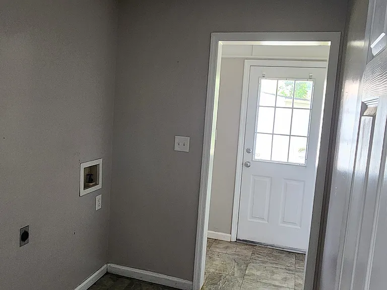 132 Pineview St — Photo 17