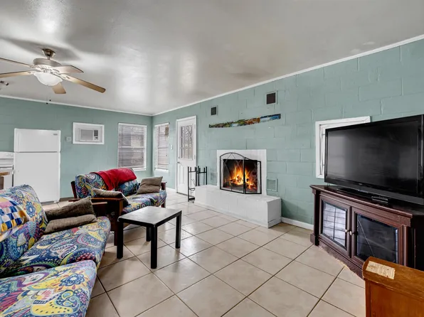 1615 Sioux Trail, Kingsland, TX 78639