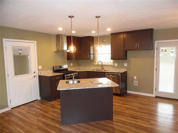 5th image of 120 Cynthia Ave