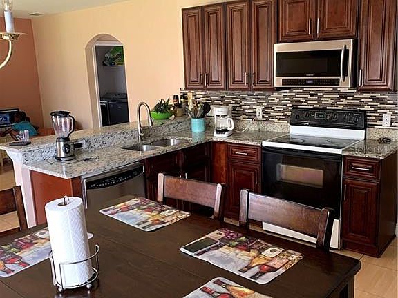 2nd image of 651 Caribou Ct