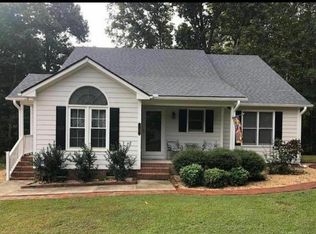 135 Felicia Ct, Clayton, NC 27520