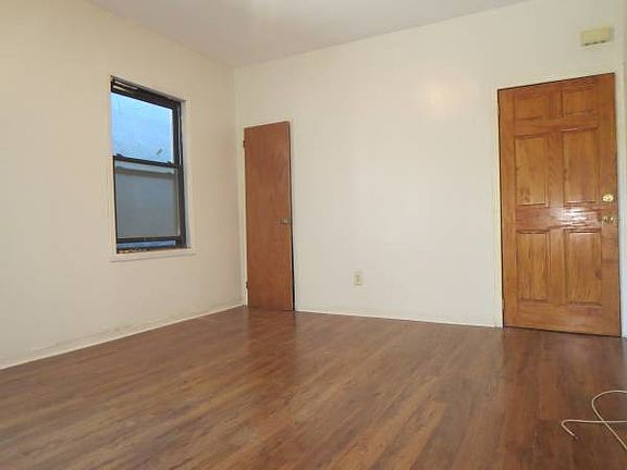 4th image of 179 Quincy St #3