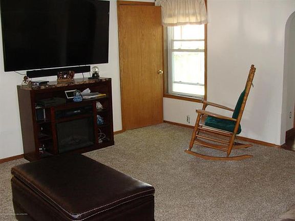 5th image of 523 S Cochran Ave