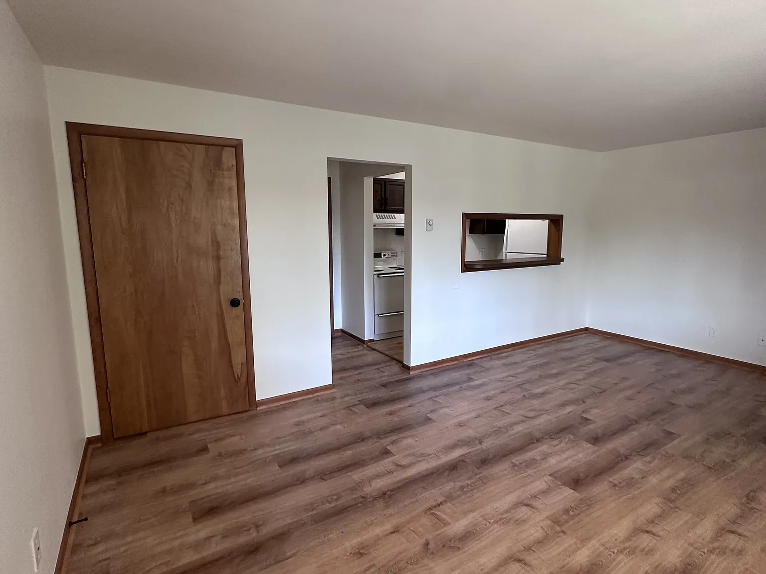 220 East Adams - 8 — Photo 3