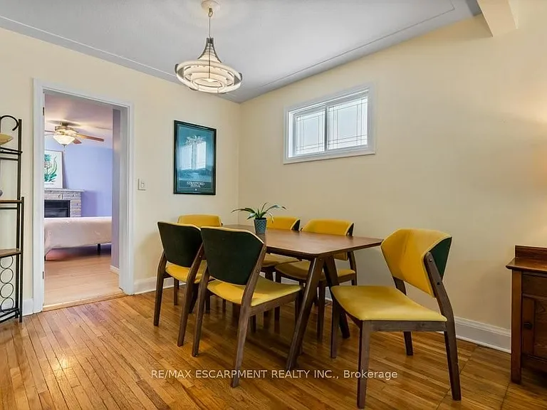 19 Columbia St — Photo 12