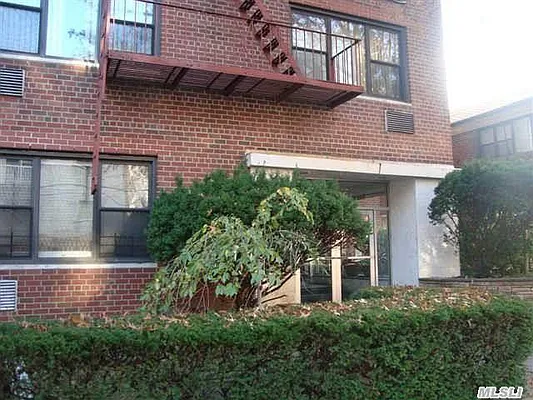 Sold by Benjamin Realty Since 1980 | media 2