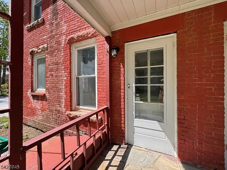 31 Diller Ave — Photo 18