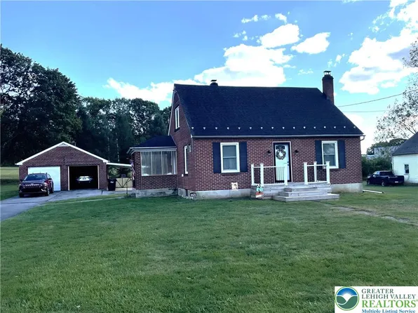 4425 Schlegel Ave, Bethlehem, PA 18020