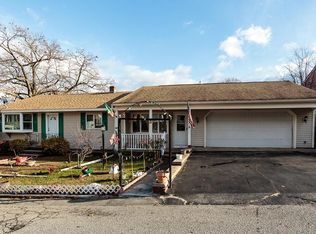 109 7th Ave, Lowell, MA 01854