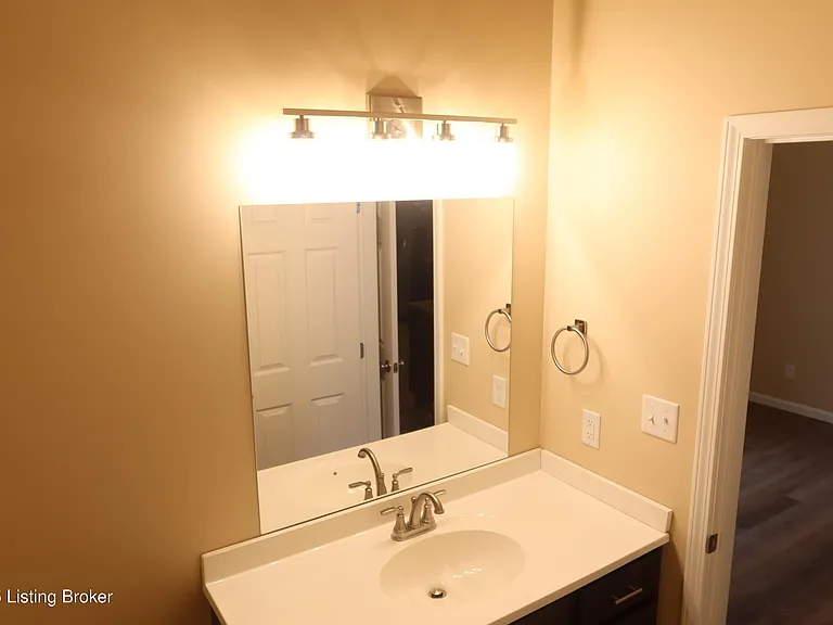 112 Peonia Rd — Photo 38