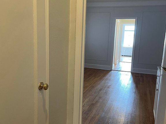 4th image of 271 Greenwich Ave APT 2C