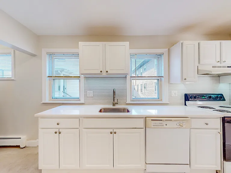 7 Smith St #1 — Photo 8