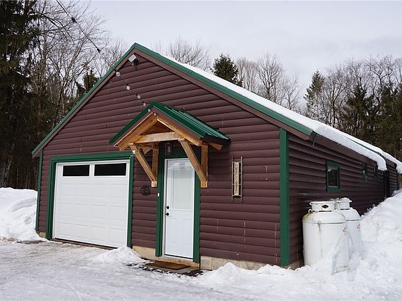 3rd image of 364 McCaw Rd