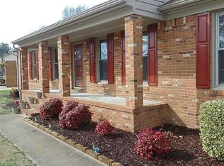 818 Bellingham Dr, Chesapeake, VA 23322