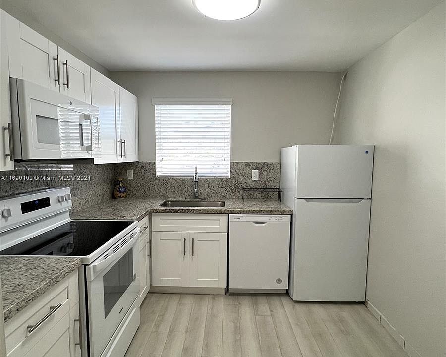 1st image of 1605 Pennsylvania Ave APT 304