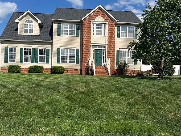 124 Point Hollow Pl — Photo 1