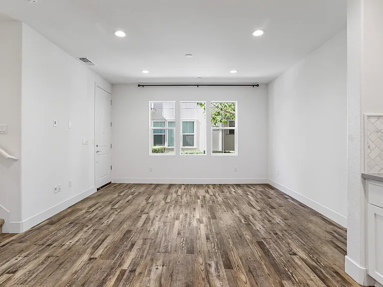 37613 Estuary St — Photo 6