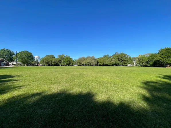 106 Main St, Cypremort Pt, LA 70538