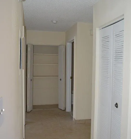 Beltrees Plaza Apartments — Photo 19