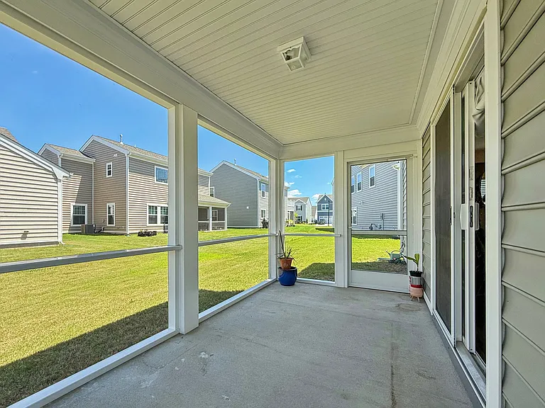 129 Corcoran Ln — Photo 33