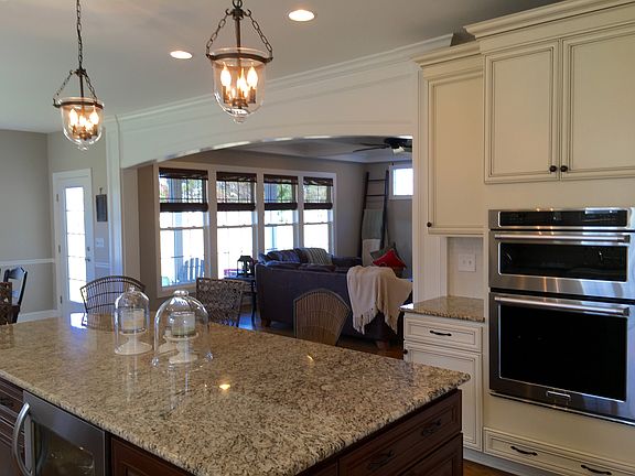4th image of 8067 Cliffrose Ct