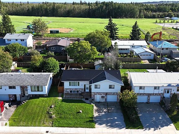 4th image of 4631 47th Ave
