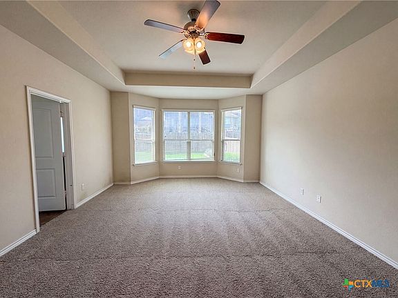 4th image of 824 Tuscan Rd