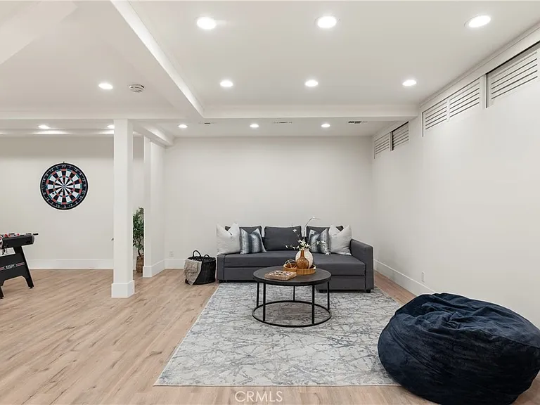 14713 Valleyheart Dr — Photo 21