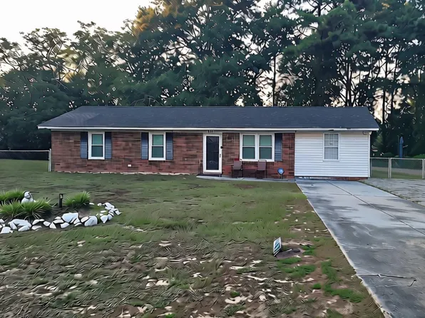 203 Brentwood Circle, Dudley, NC 28333