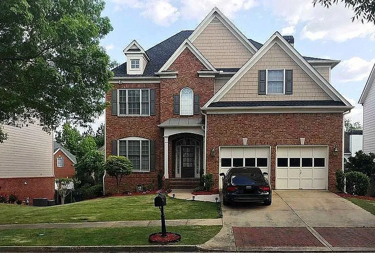 1044 Carroll Ct — Photo 1