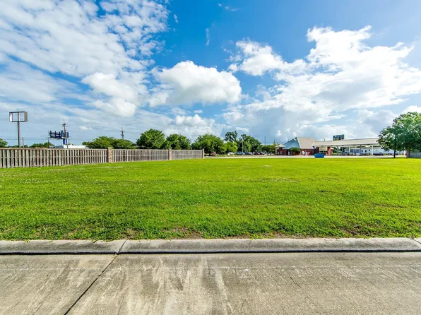 1317 Compton Pl, Houma, LA 70360