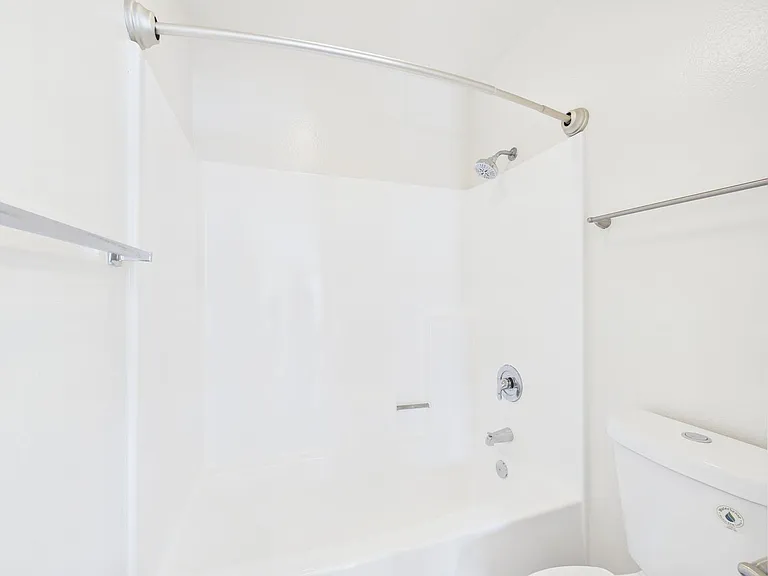 Available Apartment in North Park — Photo 24