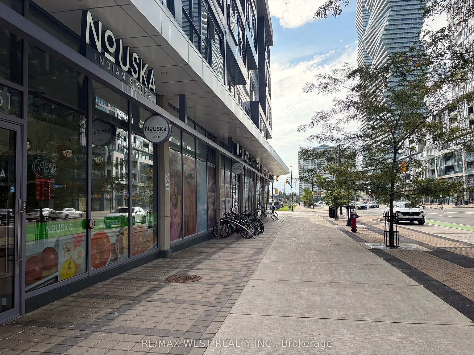 Daniel's City Centre wesley Tower — Photo 3